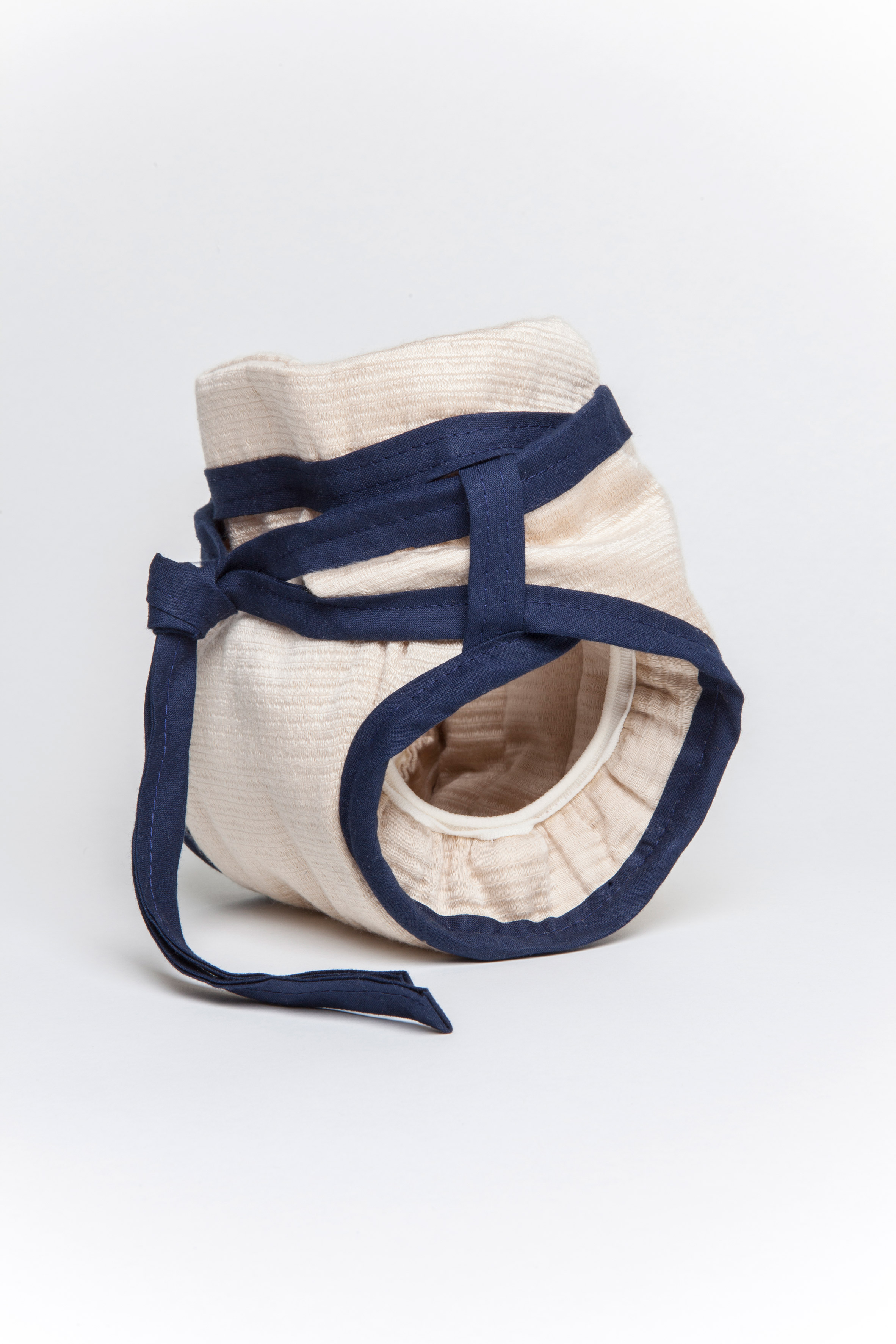 Sumo seaweed diaper and nappy by Luisa Kahlfeldt winner of Swiss James Dyson Award