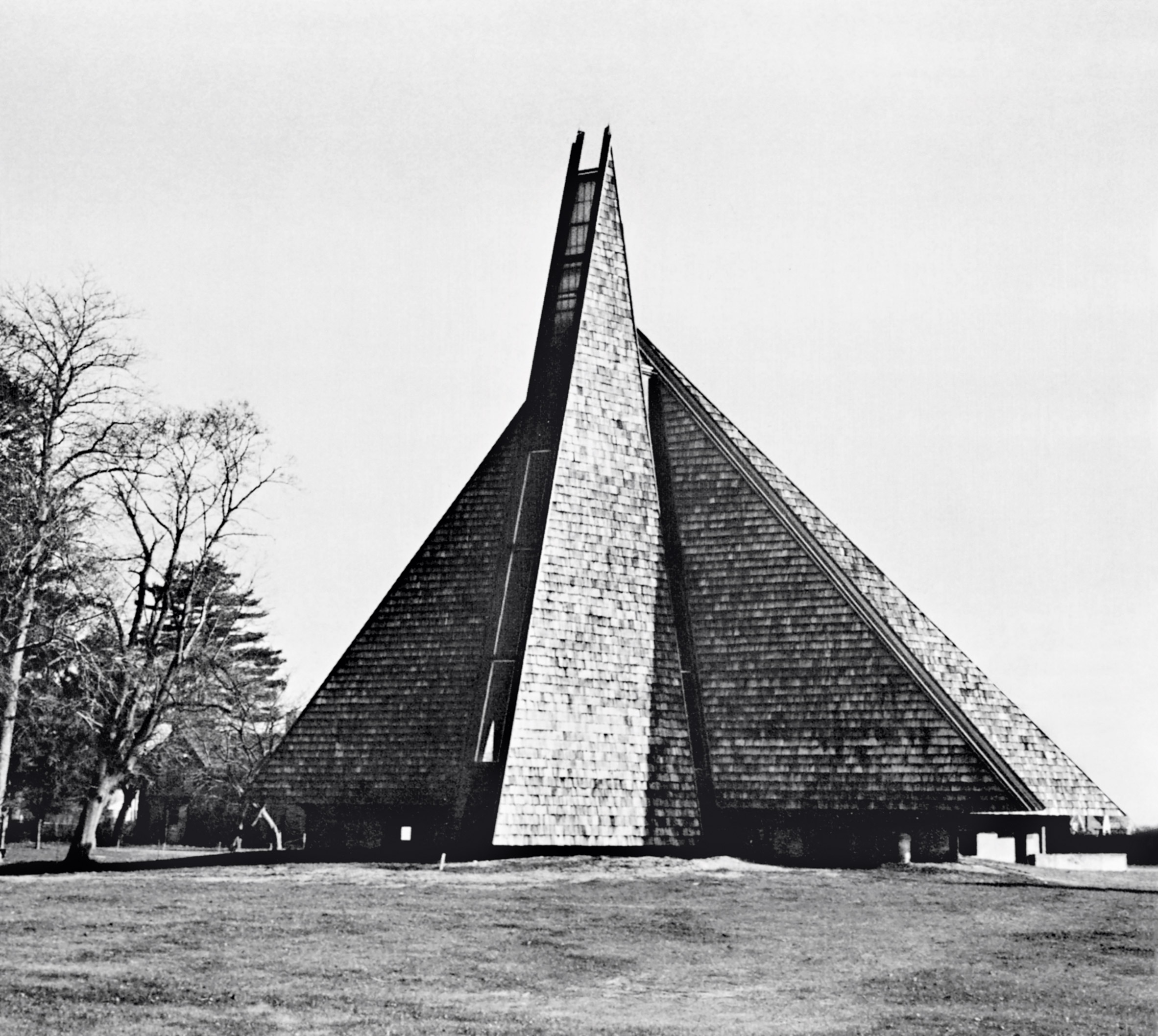Breaking Ground: Architecture by Women: Sinai Reform Temple, New York, 1964 by Judith Edelman