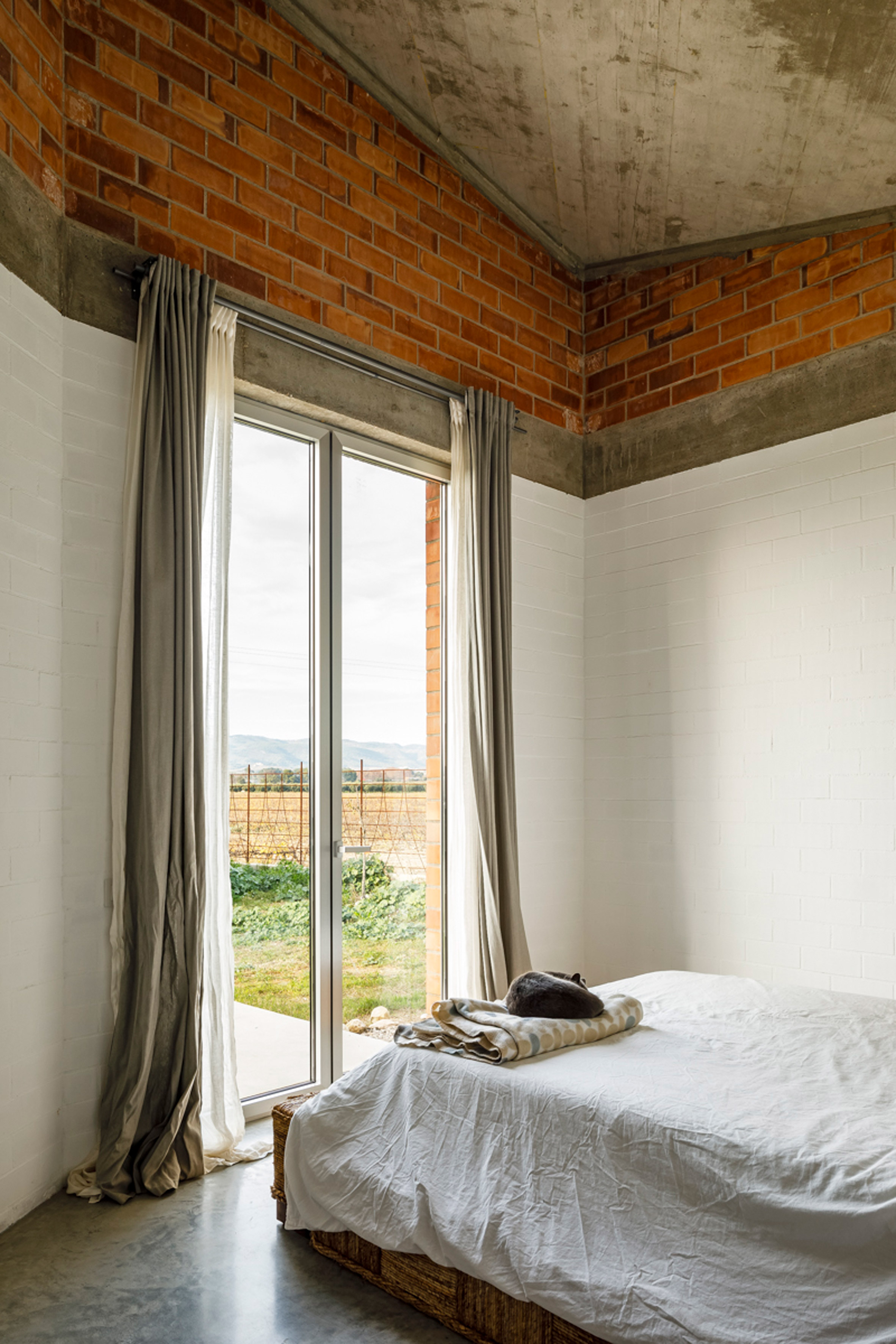 Casa Almudena Jesús Perales bedroom