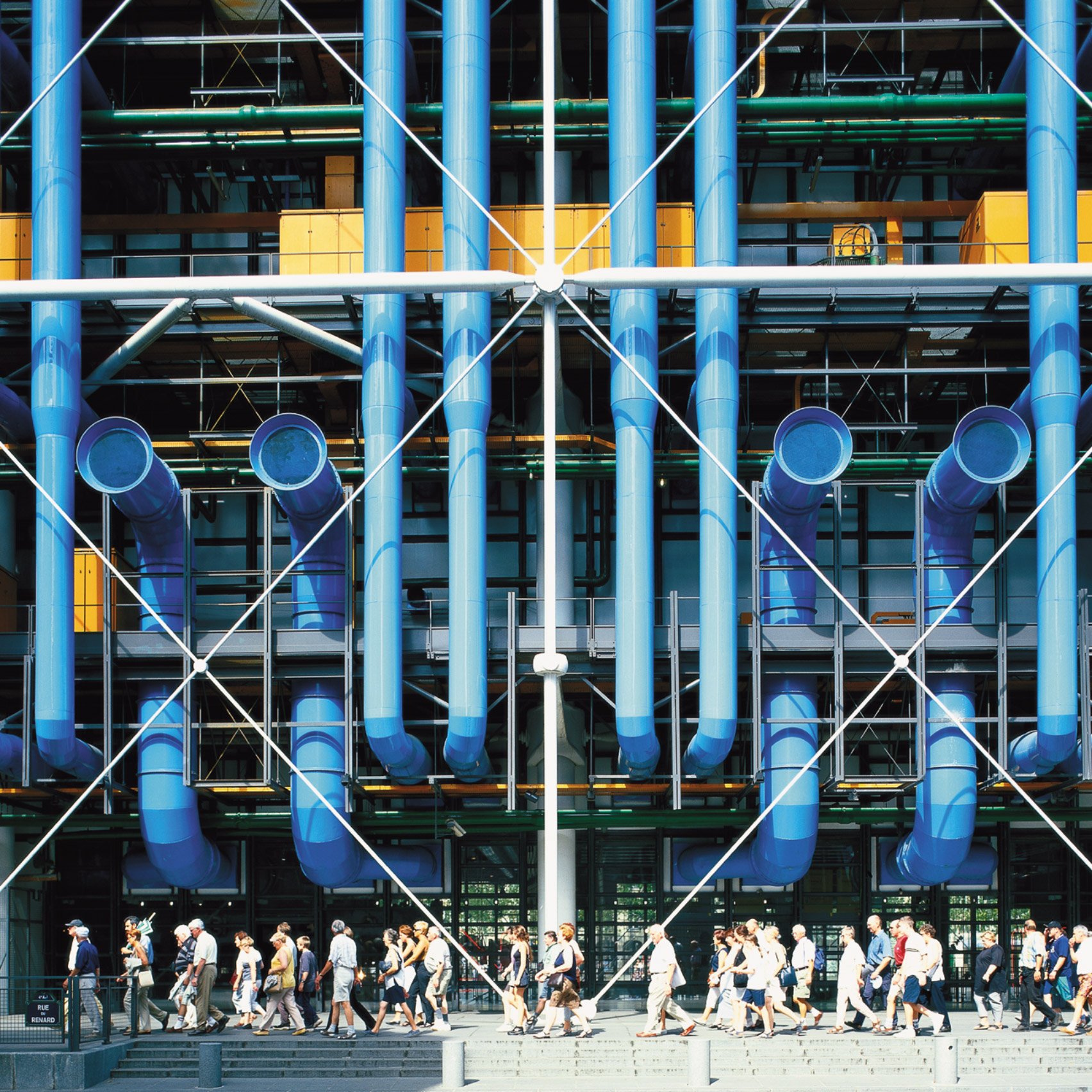 Richard Rogers top 10 architecture projects: Centre Pompidou by Richard Rogers and Renzo Piano