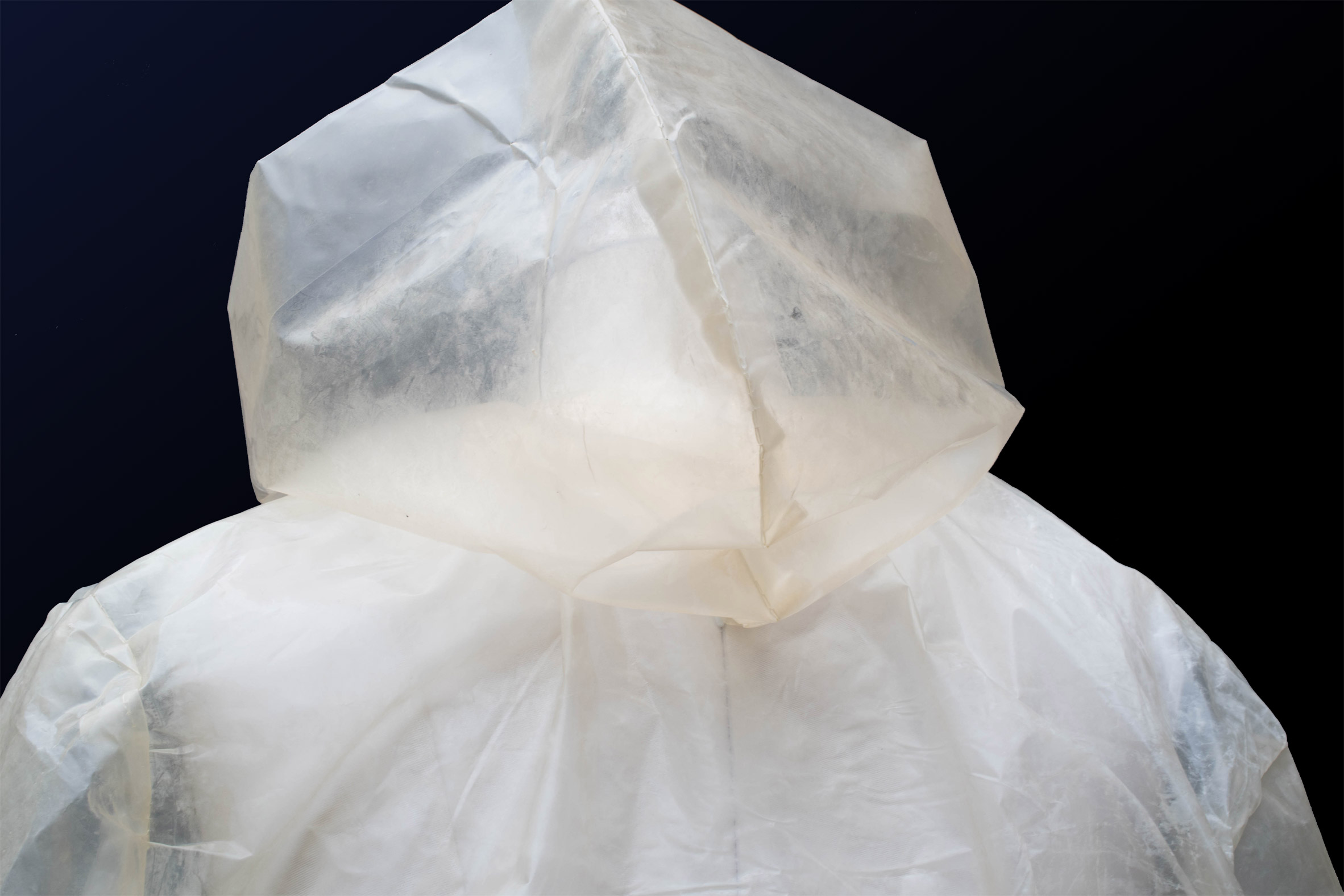 Charlotte McCurdy creates carbon negative raincoat from algae plastic