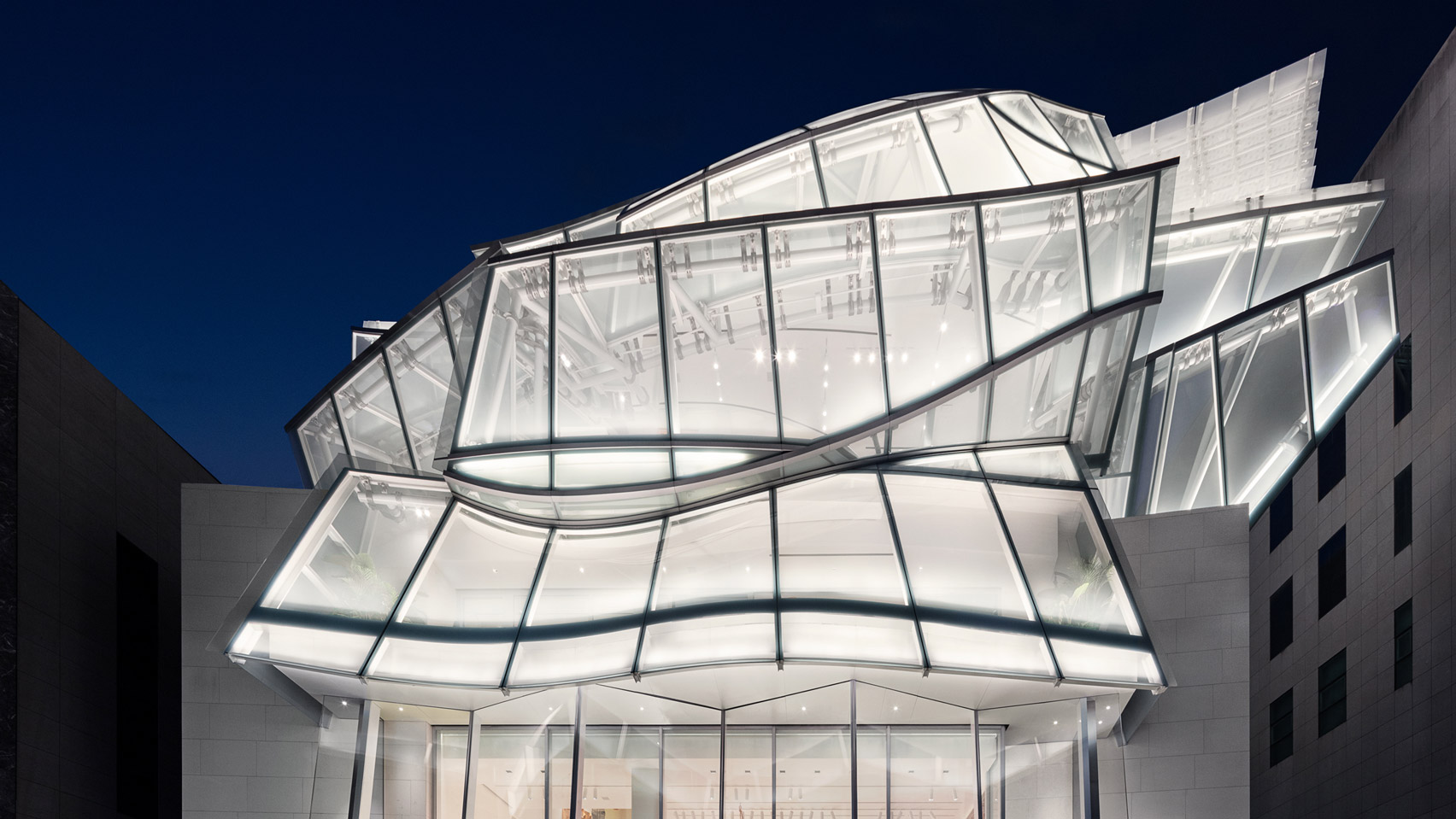 Vuitton Plans a Gehry-Designed Arts Center in Paris, News