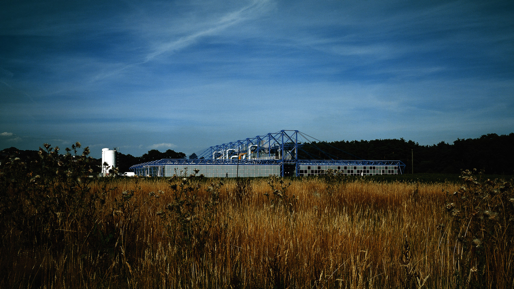 High-tech architecture: Inmos Microprocessor Factory in Wales by Richard Rogers