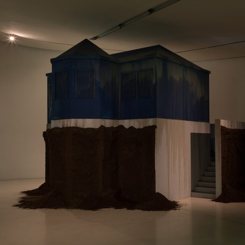 Loving as the Road Begins by João Pedro Vale and Nuno Alexandre Ferreira at MAAT