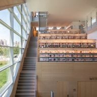 Hunters Point Library by Steven Holl Architects criticism