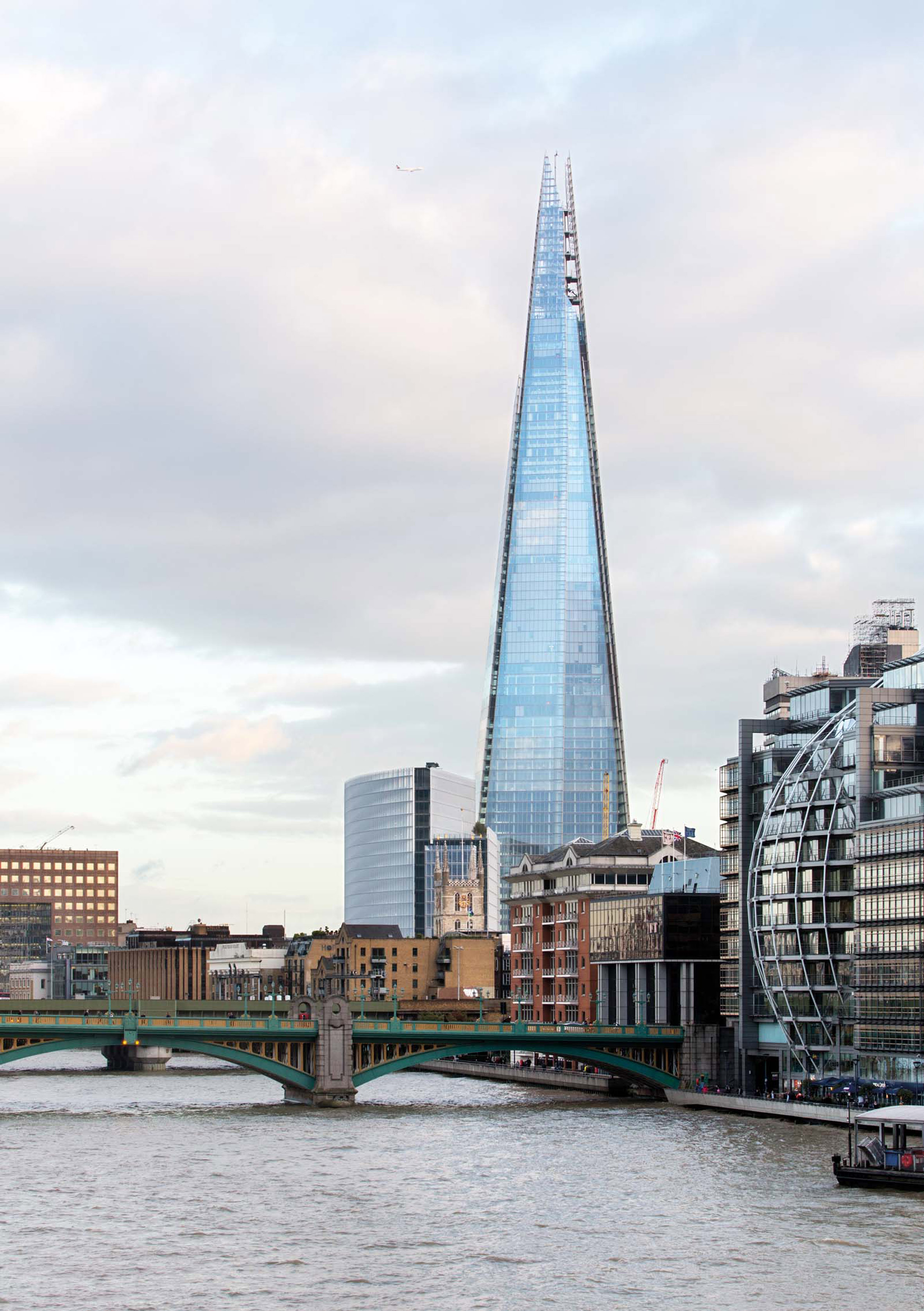 The shard. Шард Лондон. Небоскреб Шард Ренцо пиано. Лондон, the Shard Ренцо пиано. Небоскреб осколок Лондон.