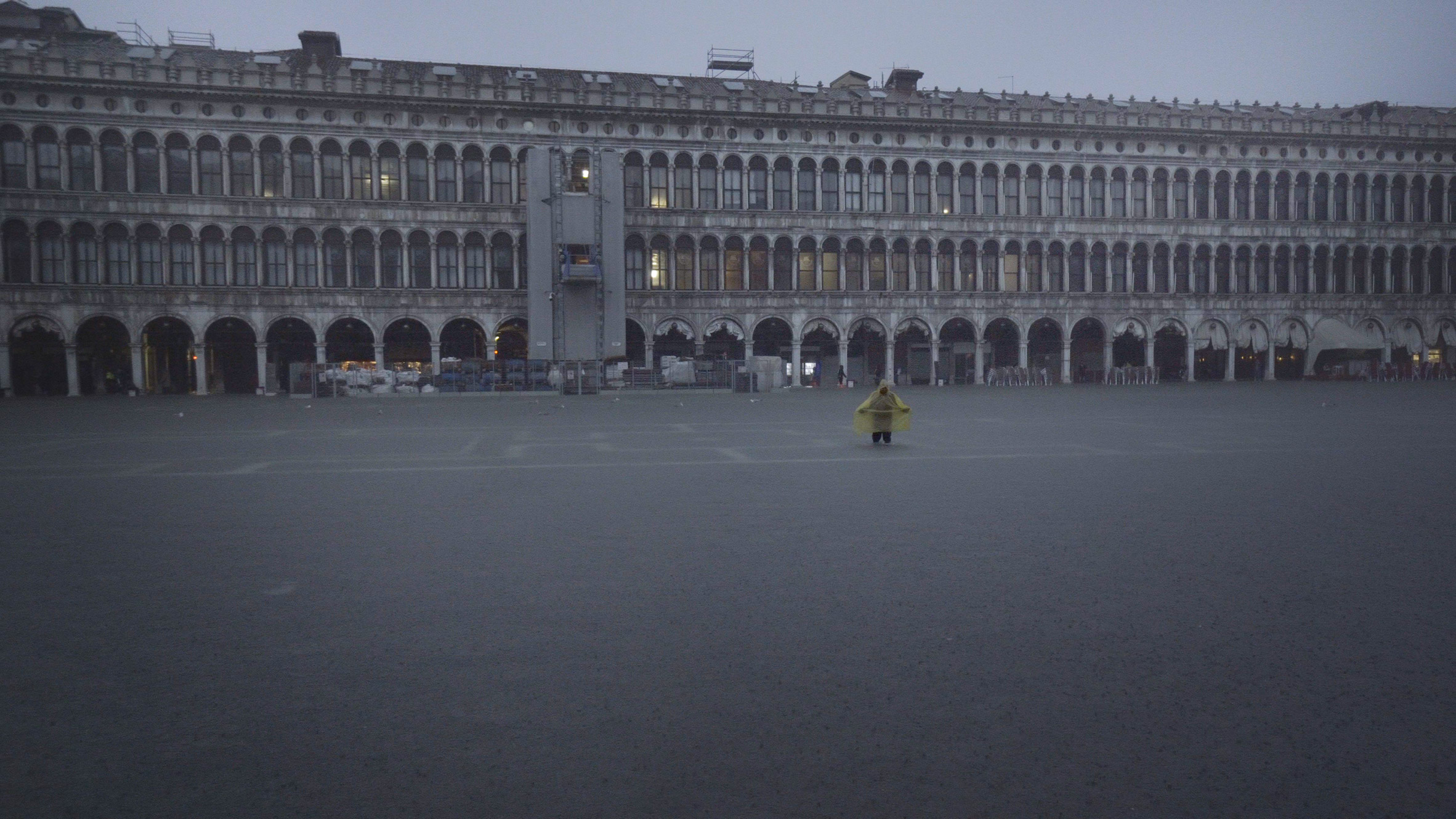 Homo Urbanus by Bêka & Lemoine shows Venice floods in St Mark's Square