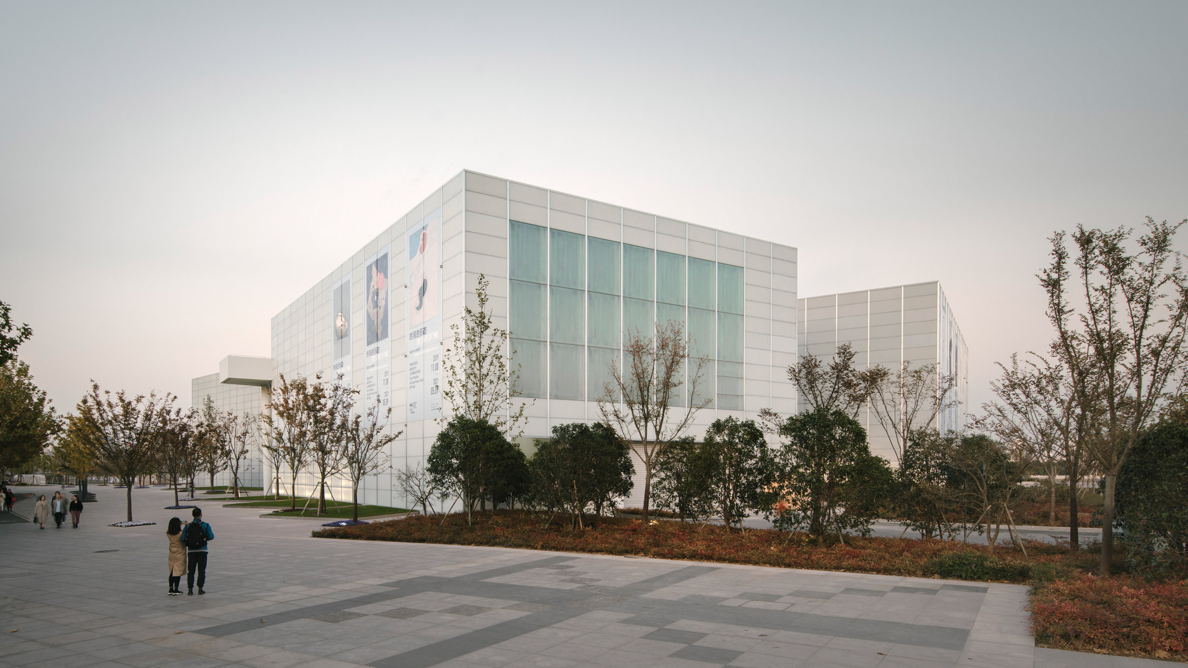 David Chipperfield completes iridescent West Bund Museum containing Centre Pompidou outpost