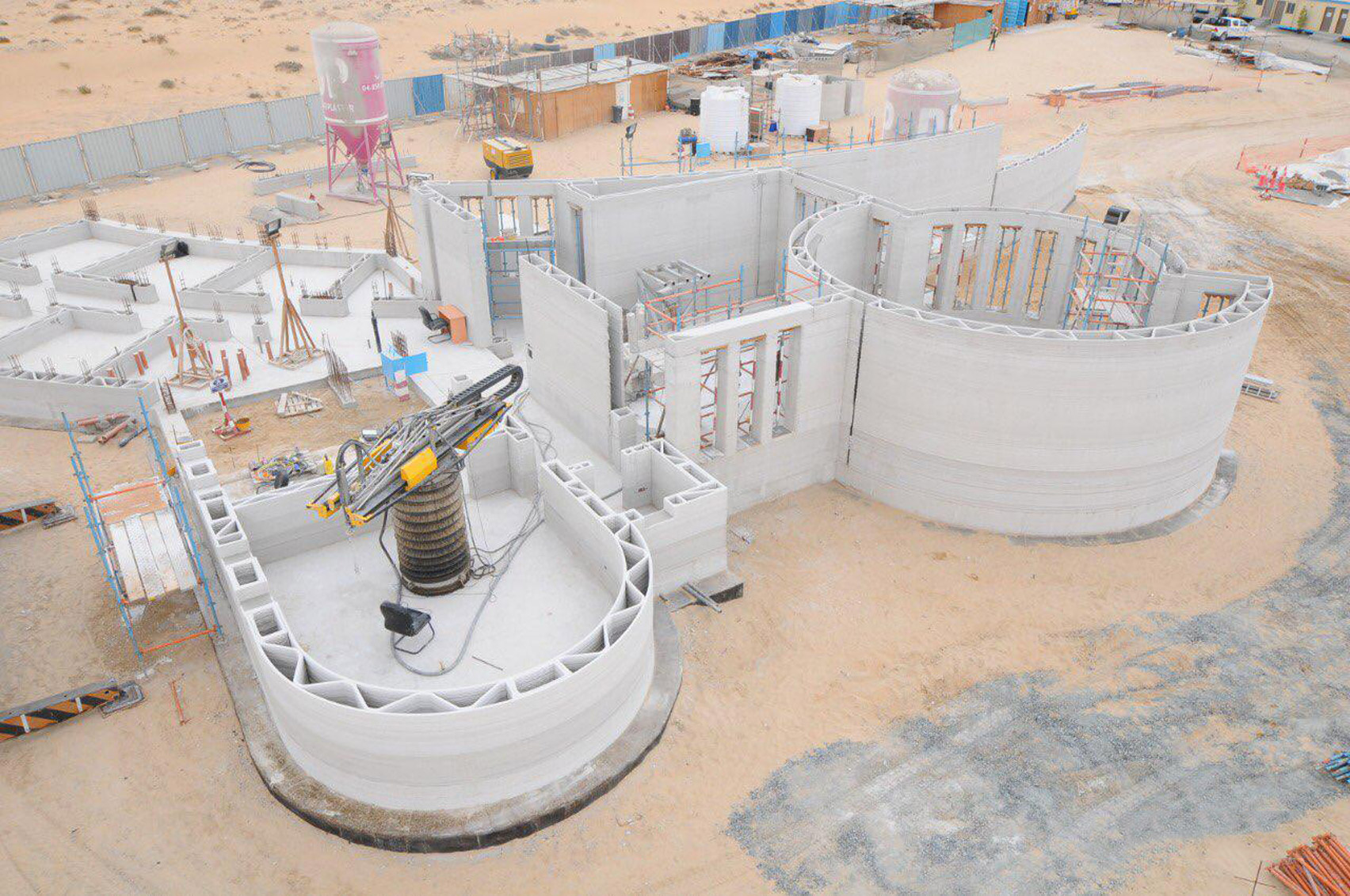 Apis Cor builds world's largest 3D-printed building Dubai