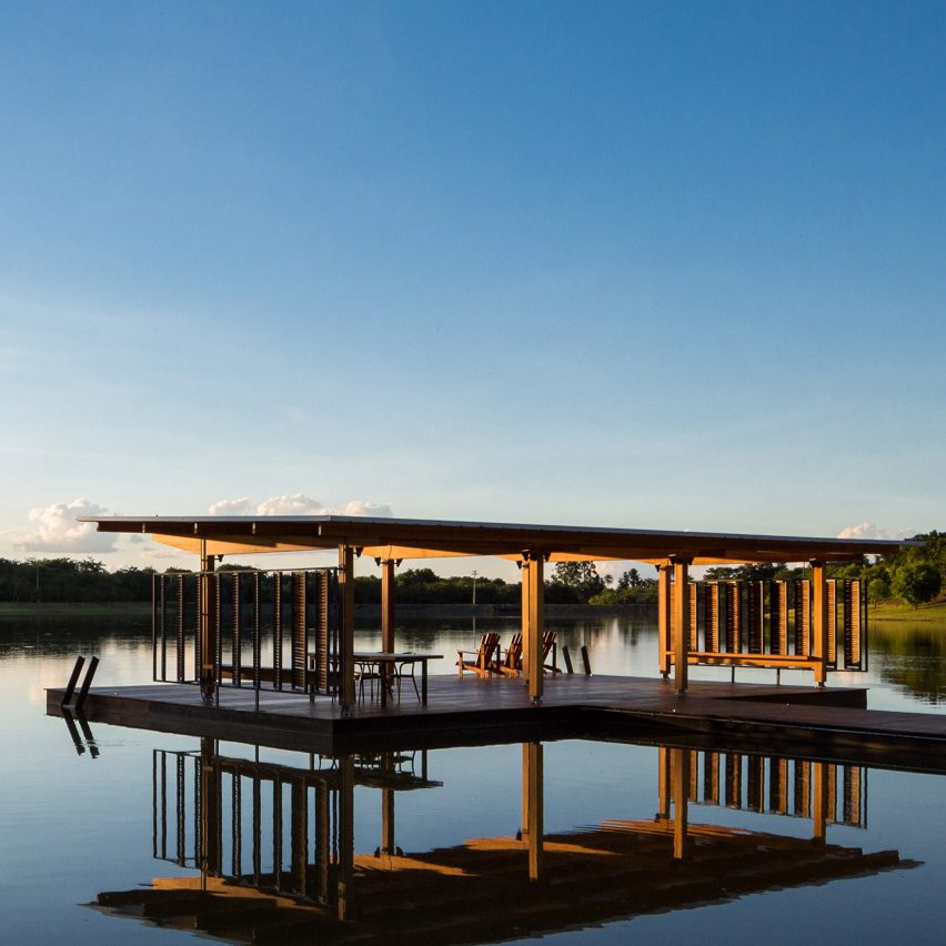 Bruno Rossi designs "floating pavilion" for Brazilian lake