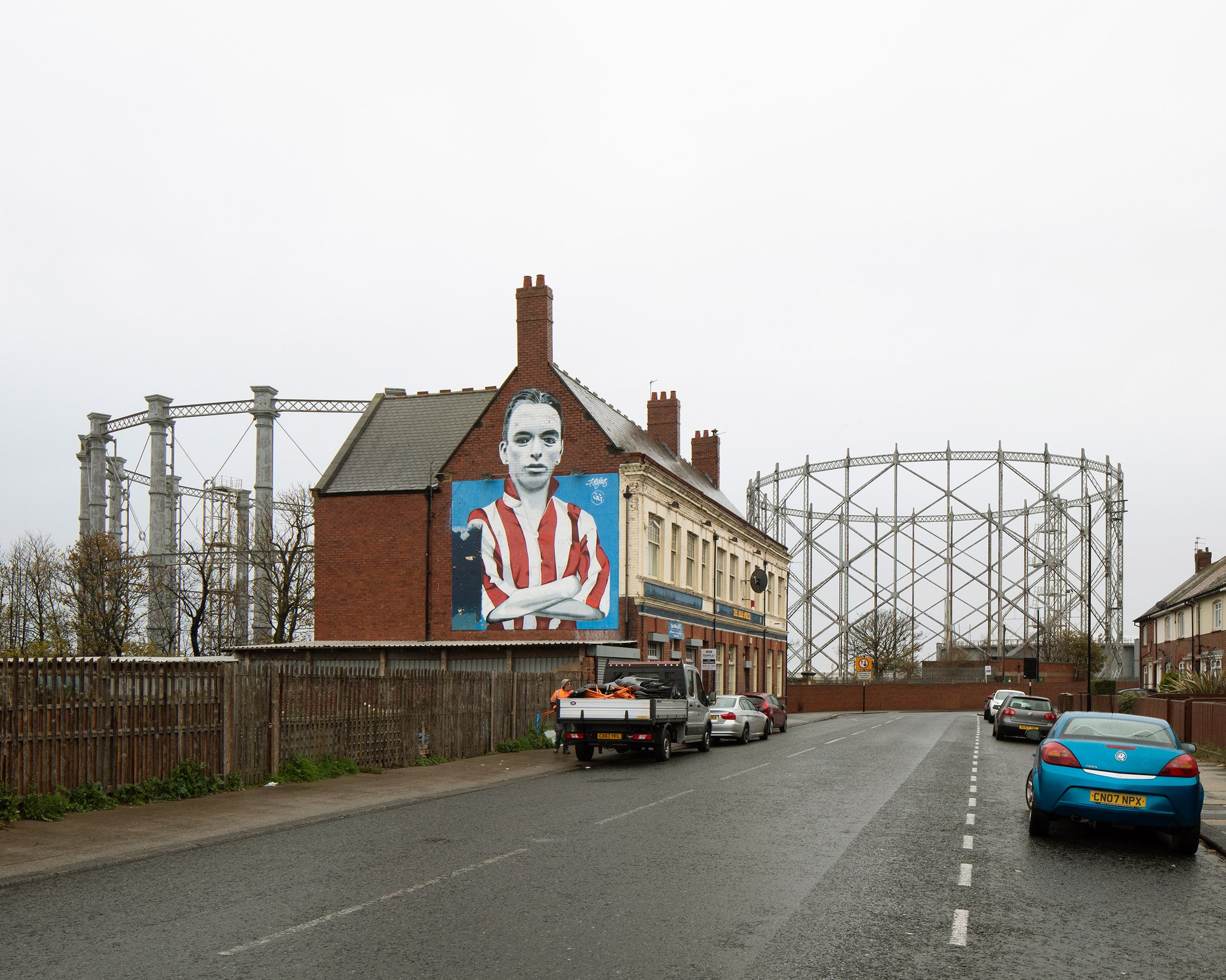 Offgrid: photographs of UK gas holders by Richard Chivers