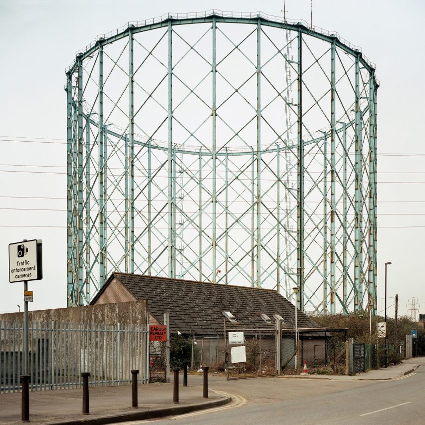 Offgrid: photographs of UK gas holders by Richard Chivers