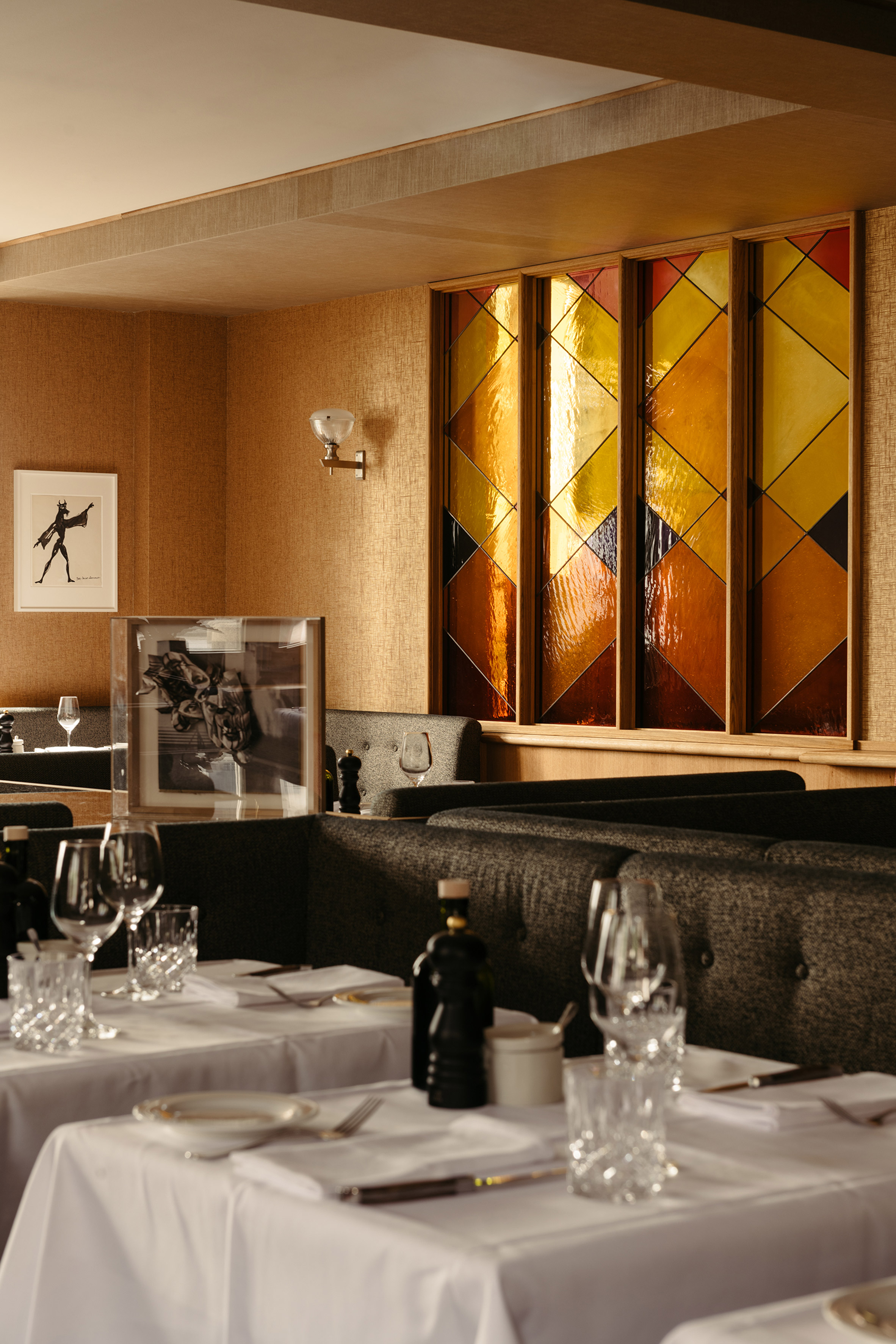Le Petit Royal Frankfurt restaurant with stained glass window by Paul Hance