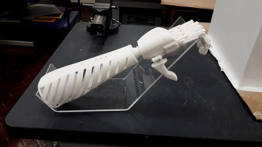Lorenzo Spreafico's 3D-printed prosthetic gives tactile feedback at low cost