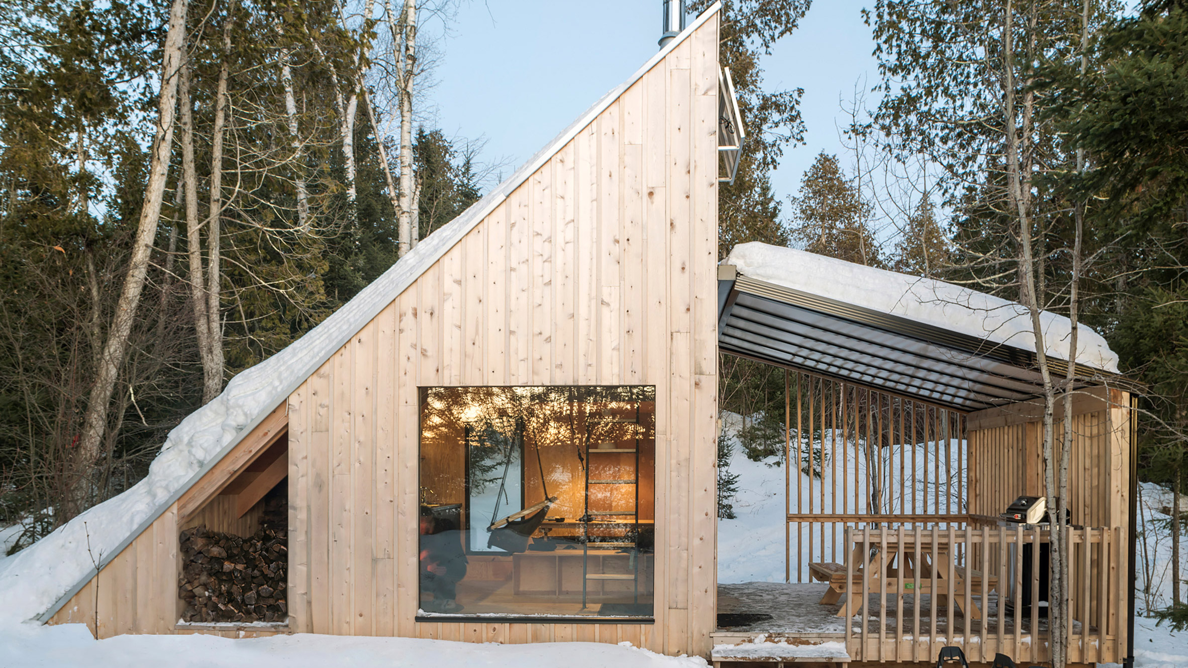 Atelier l'Abri draws from mid-century A-frame chalets for remote guest house