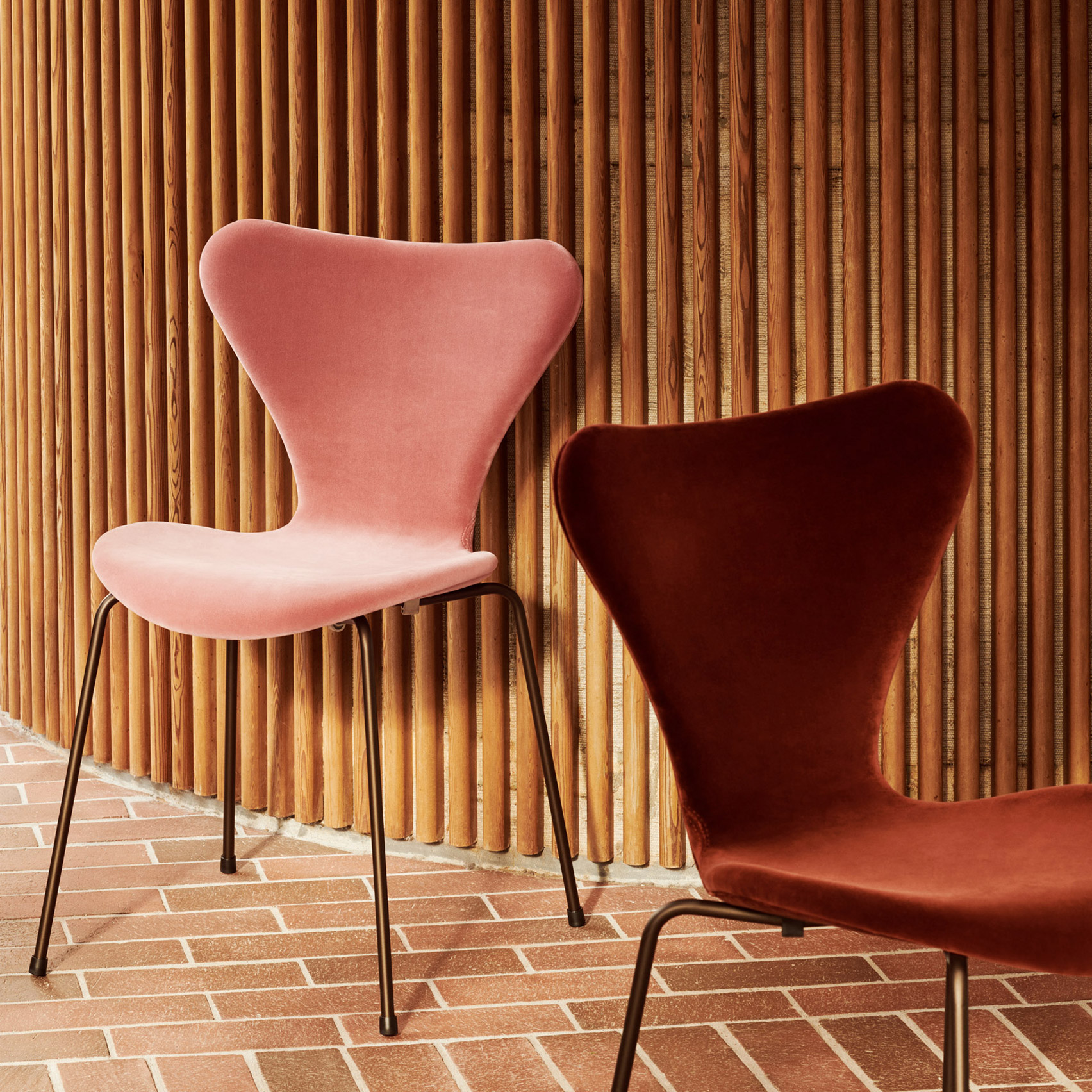Competition: win a velvet-upholstered Series 7 chair by Fritz Hansen