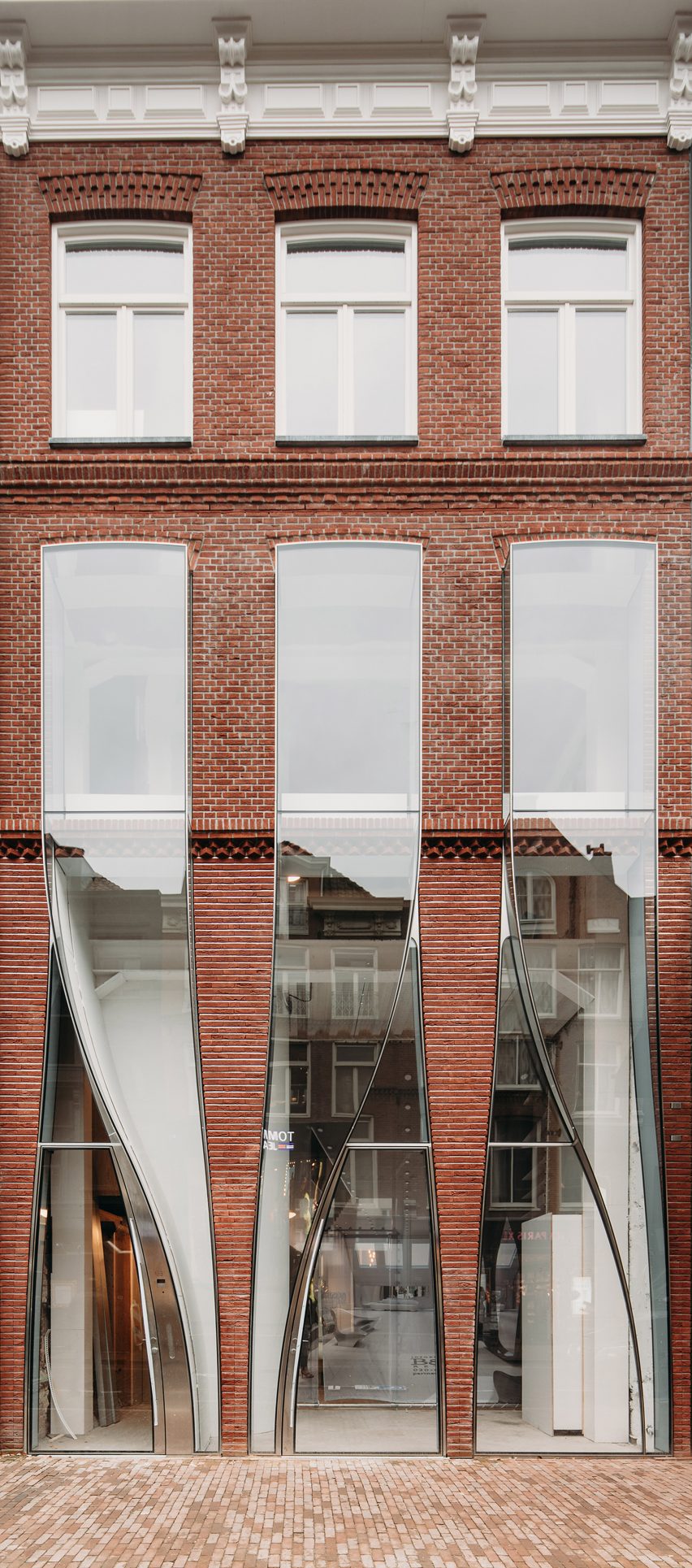 The Looking Glass on P.C. Hooftstraat in Amsterdam by UNStudio 