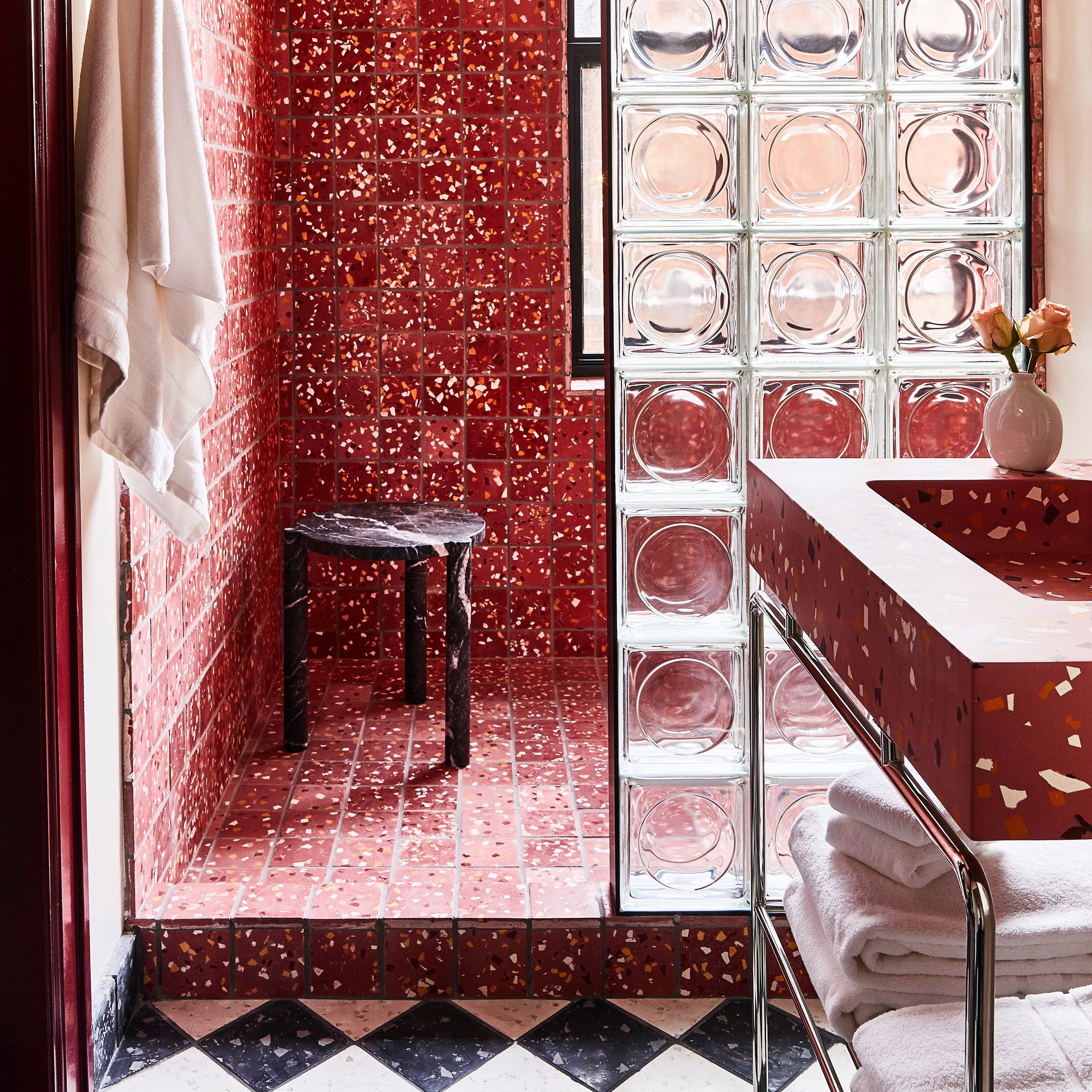 Bold bathrooms: The Siren Hotel by ASH NYC