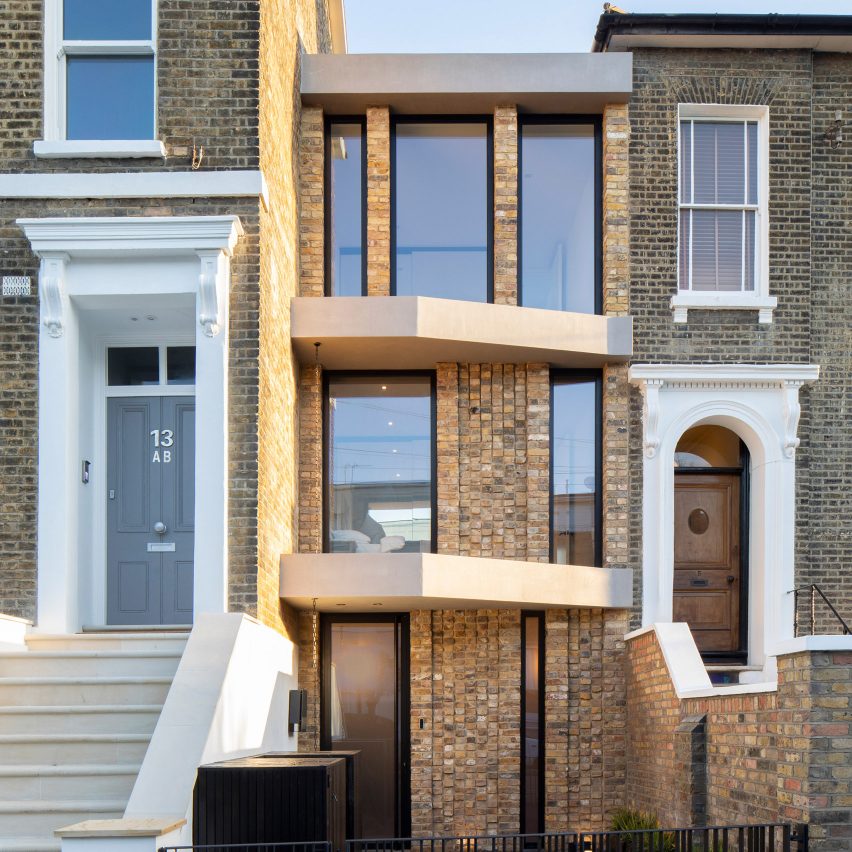 Skinny house built in gap for Victorian coach house in London