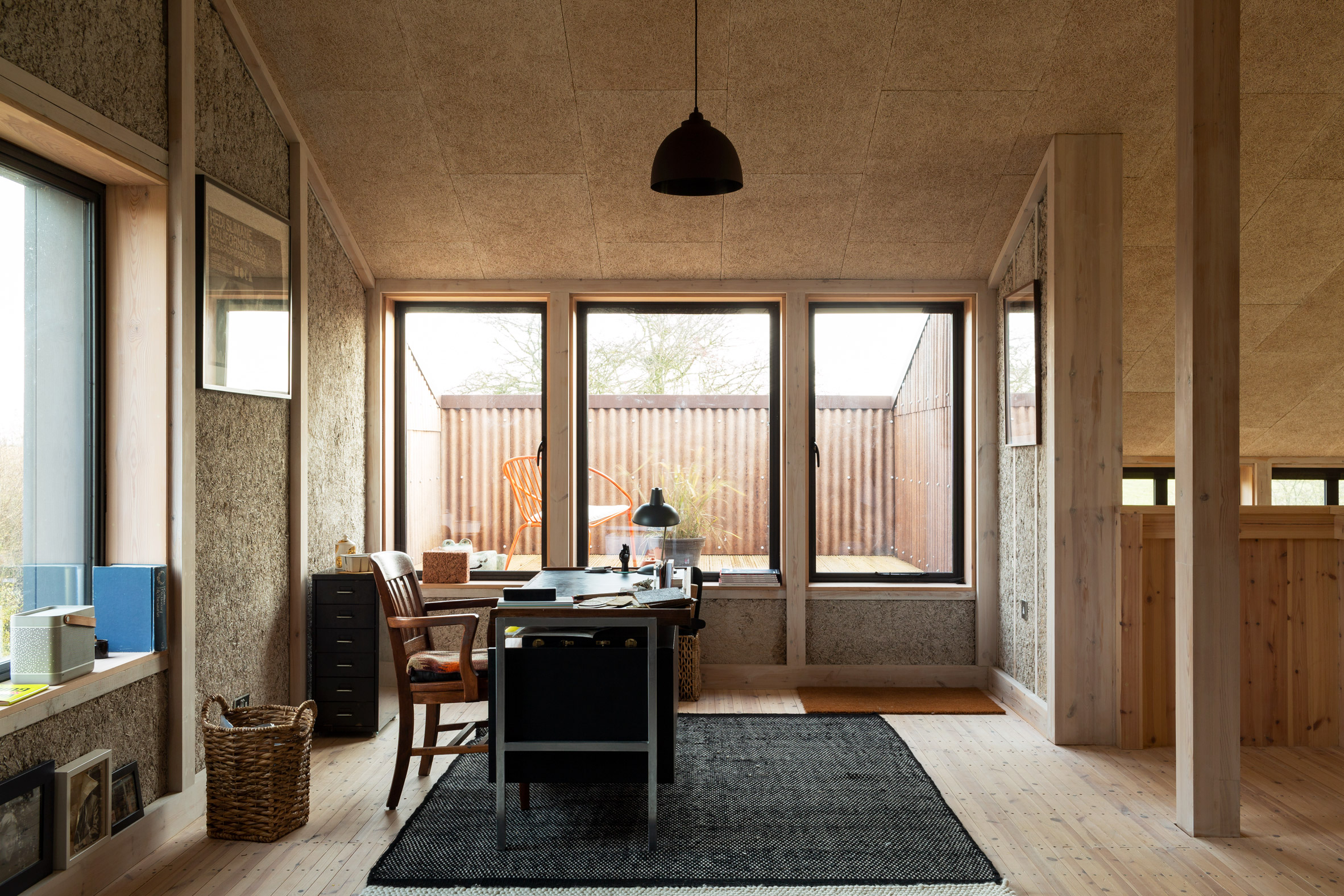 Flat House on Margent Farm, Cambridgeshire by Practice Architecture
