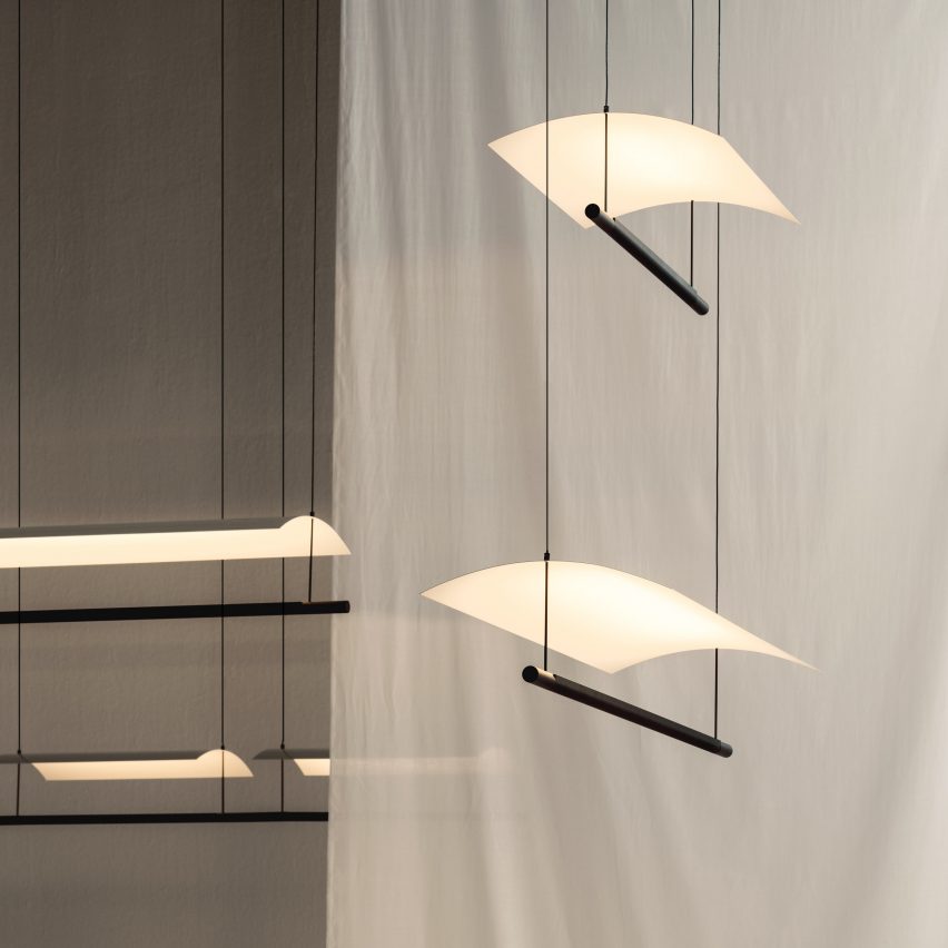 Antoni Arola illuminates pendant lamp with single LED strip for Santa & Cole