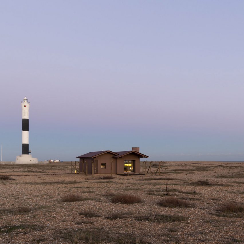 Dungeness beach architecture: holiday homes