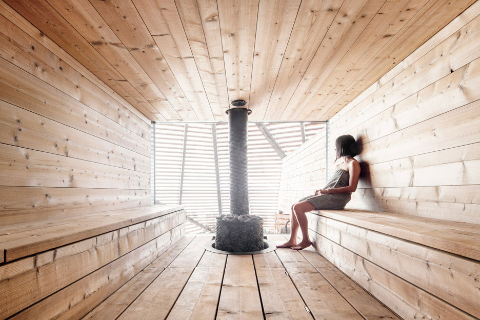 Waterfront sauna by Avanto Architects