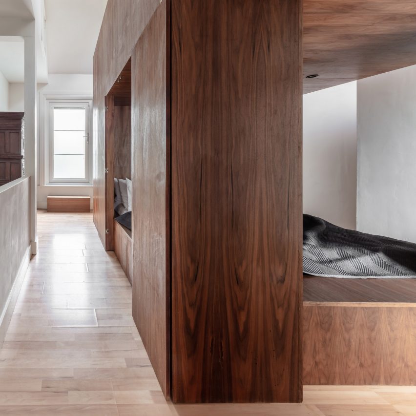 The Tri-Pod bedroom for a throuple by Scott Whitby Studio