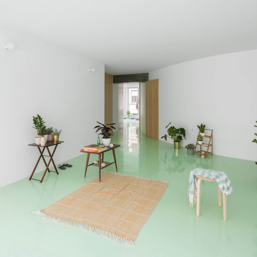 Fala Atelier goes bold on colour for Apartment on a Mint Floor
