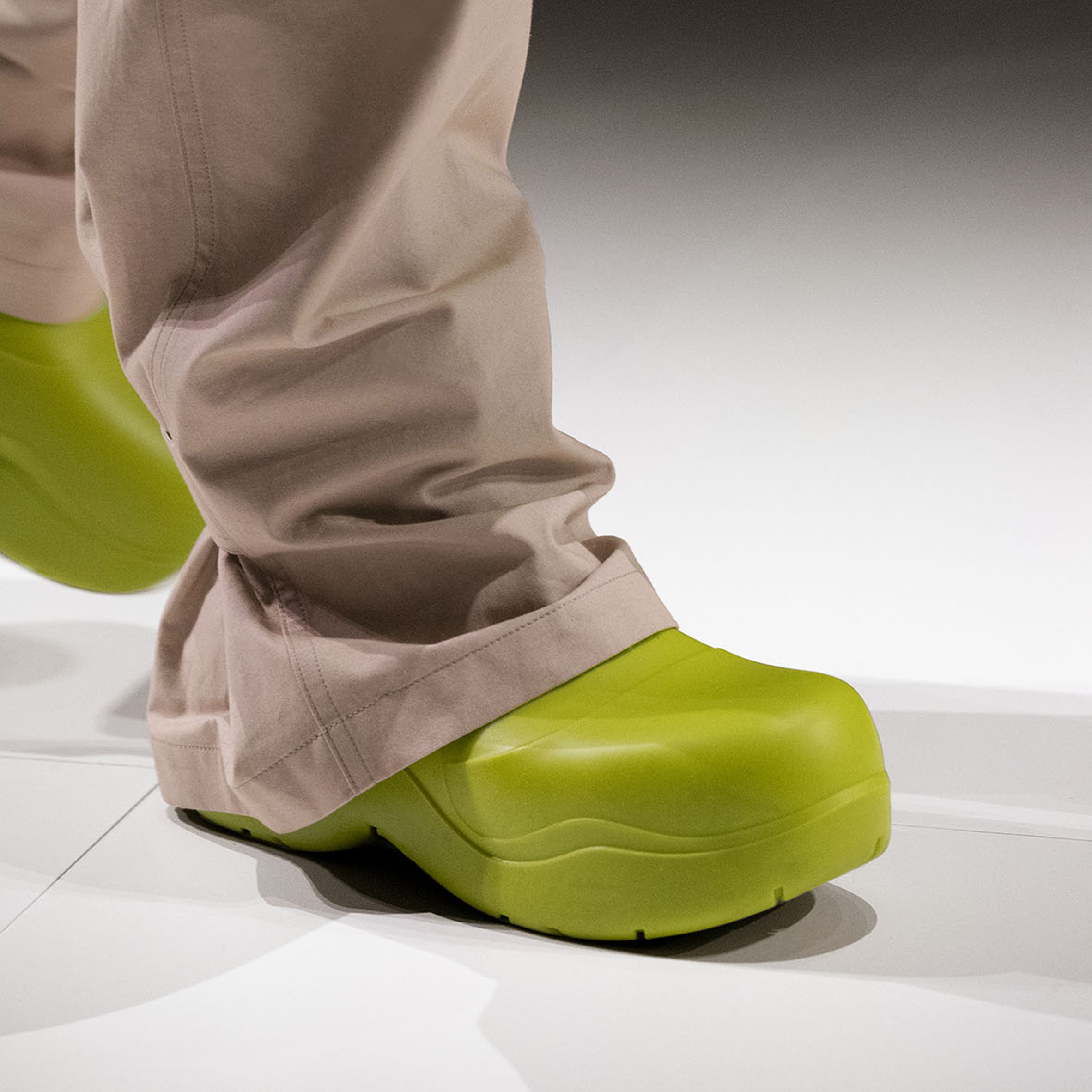 tekst sporadisk åndelig Bottega Veneta debuts "100 per cent biodegradable" boot