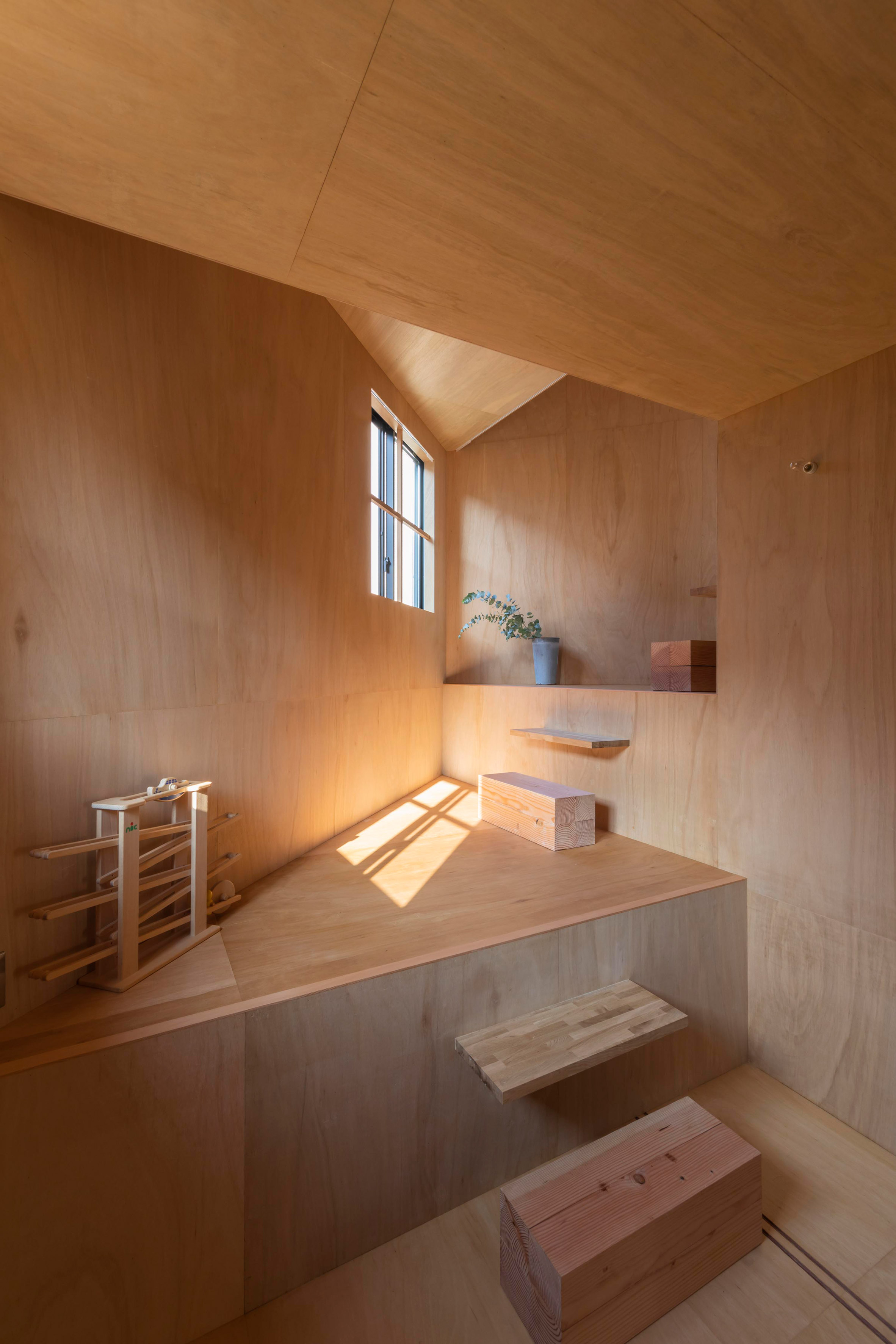 House in Takatsuki by Tato Architects bedroom
