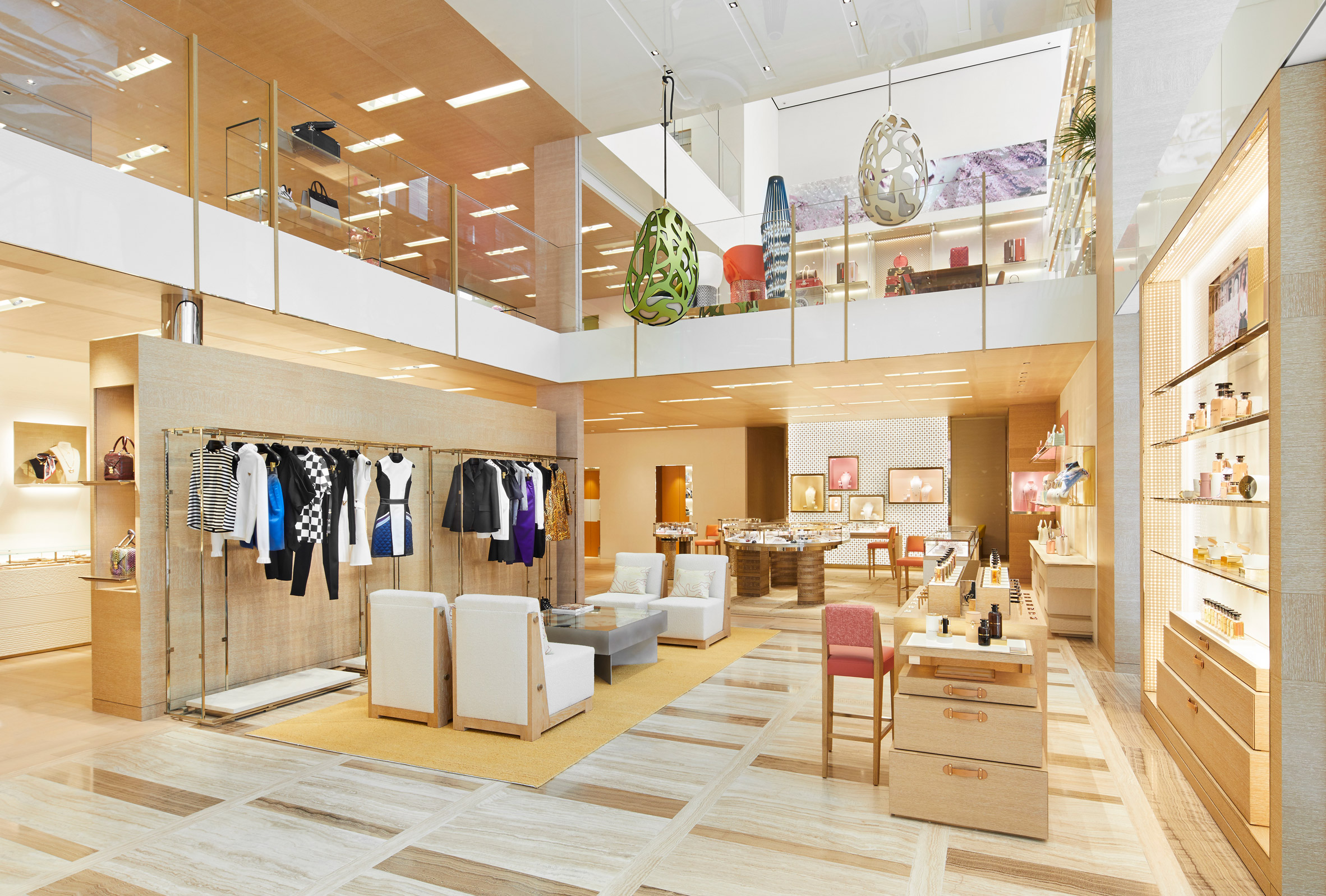 oprejst Logisk røveri Louis Vuitton's flagship Osaka store covered in curving glass sails