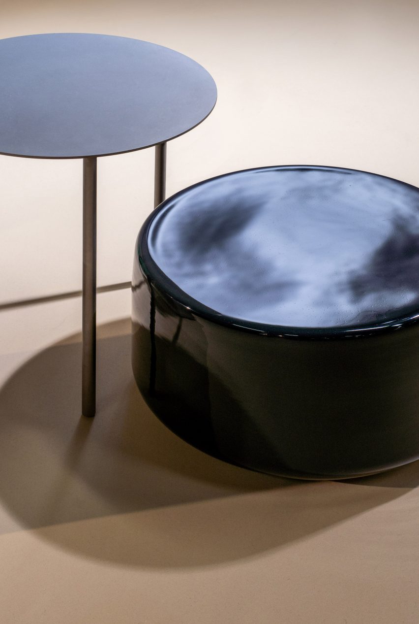 Studio David Thulstrup designs "co-dependent" side table pair for Møbel