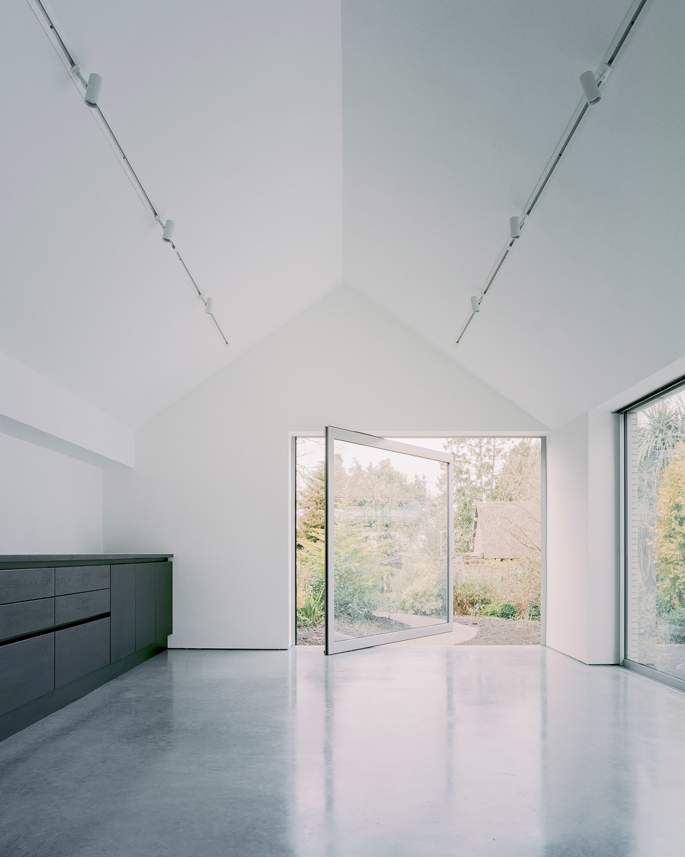 Over The Edge minimalist house by Jonathan Burlow kitchen