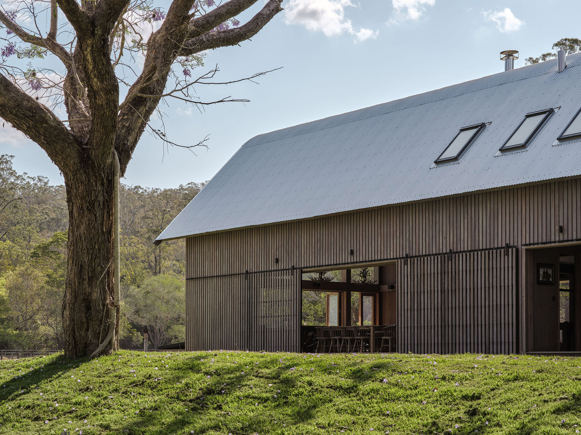 The Barn Paul Uhlmann Architects Architecture Residential Australia Dezeen 2364 Col 9 