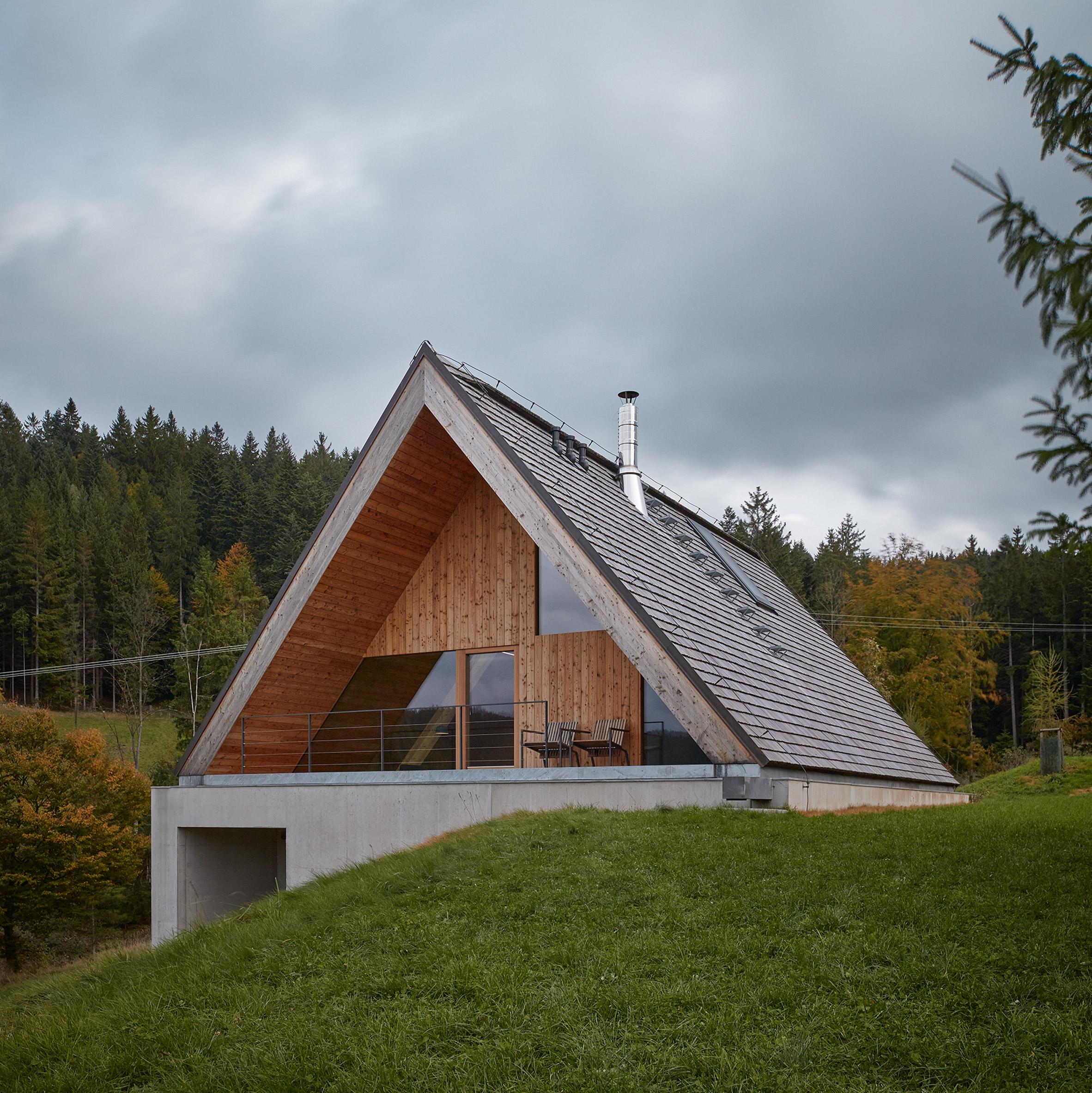 Weekend House in Beskydy by Pavel Míček Architects exterior