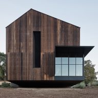 Faulkner Architects perches Big Barn house on Sonoma Valley hillside
