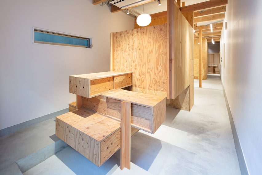 Land salon in Osaka designed by Sides Core