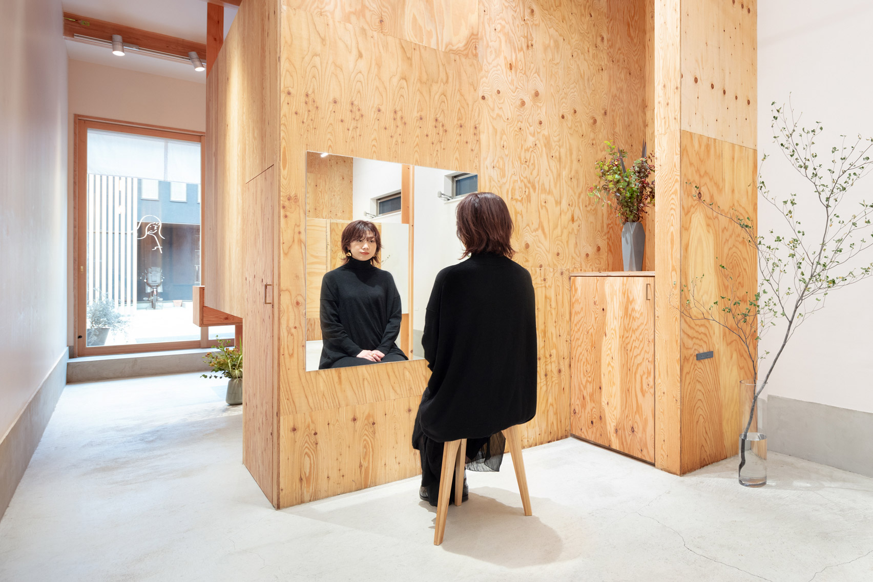 Land salon in Osaka designed by Sides Core