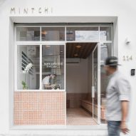 Mintchi Croissant by Dezembro Arquitetos