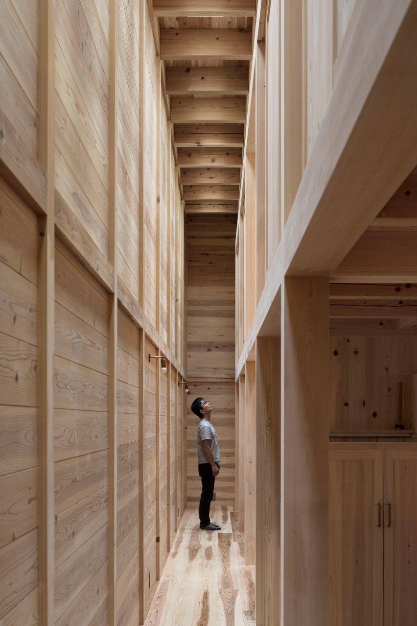 Ogimachi House by Tomoaki Uno Architects