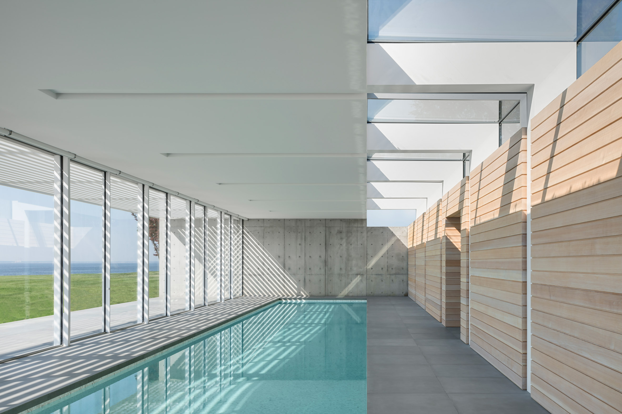 Pool House by Roger Ferris + Partners