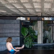 Quito apartment A Forest House has a mini indoor pool