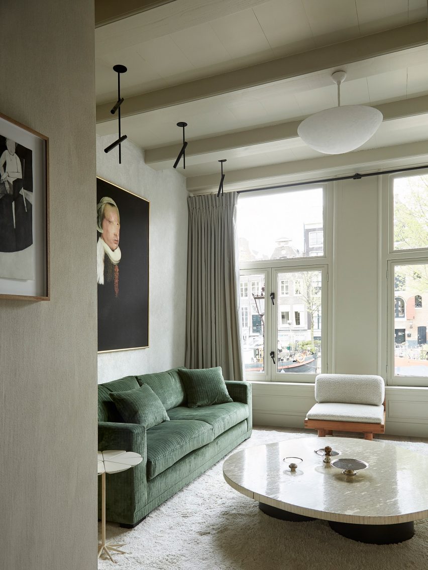 Canal house in Amsterdam by Thomas Geerlings of Framework Studio