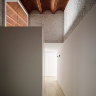Casa Borrero linear house by Studio Wet 