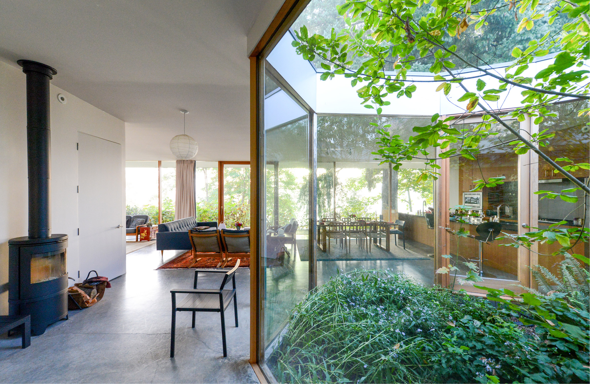 Ten Homes Centred Around Bright Interior Courtyards ADILY