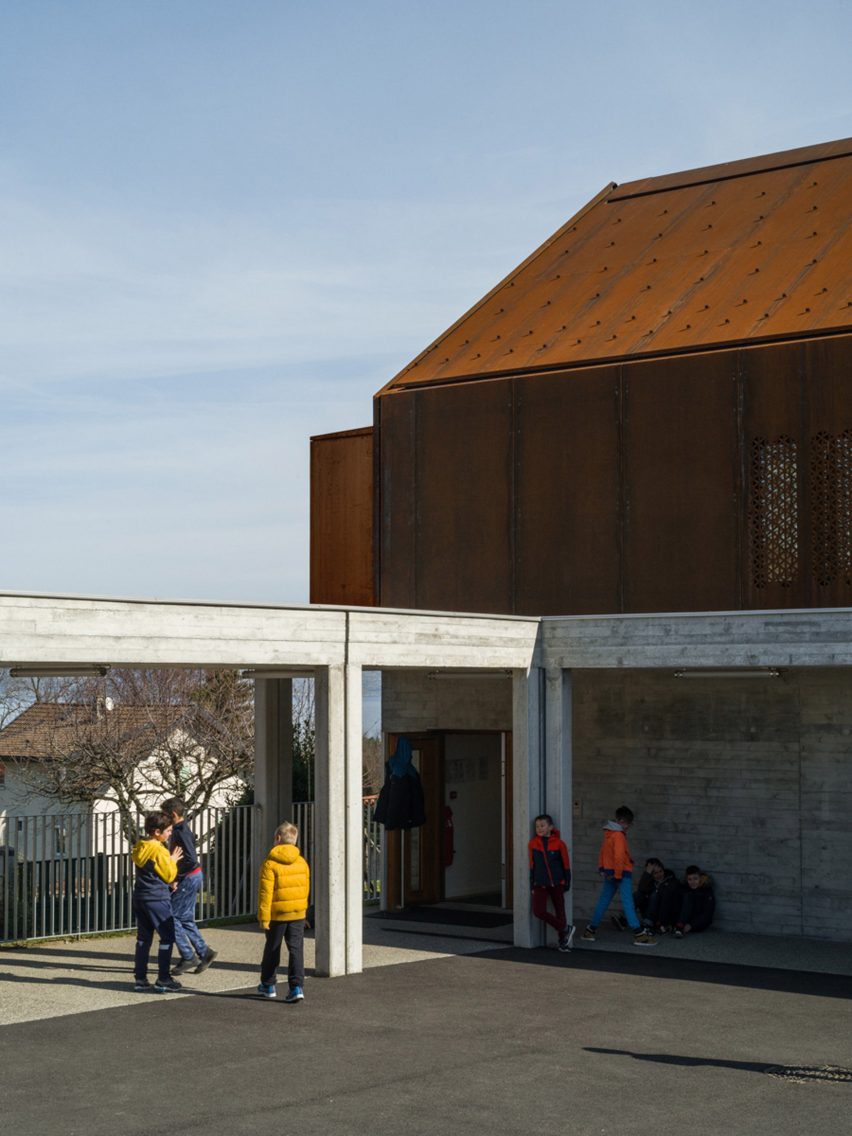 School in Lugrin on Lake Leman by Ateliers o-s architectes