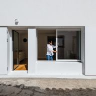 Bartolomeu Dias house designed by Aurora Arquitectos
