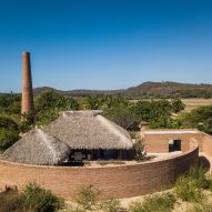 Álvaro Siza builds Casa Wabi ceramics pavilion with a thatched roof