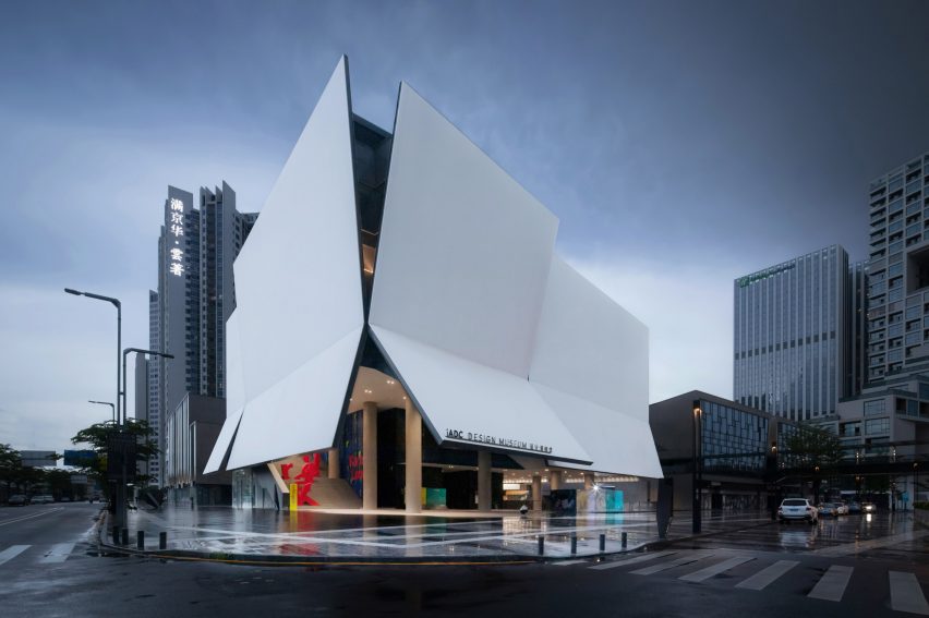 iADC Design Museum in Shenzhen's Bao'an district by Rocco Design Architects 